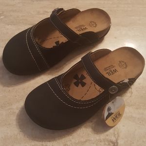 Dr Andrew Weil shoes Aida mule black